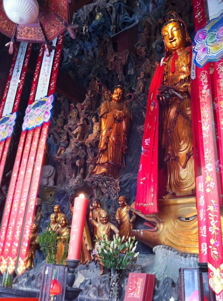 sh5.jpg - The sculptures in this temple were amazing.