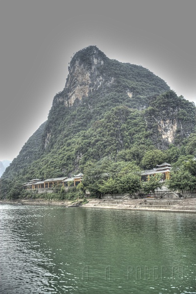 ys59.jpg - Nice place for a temple I'd say.