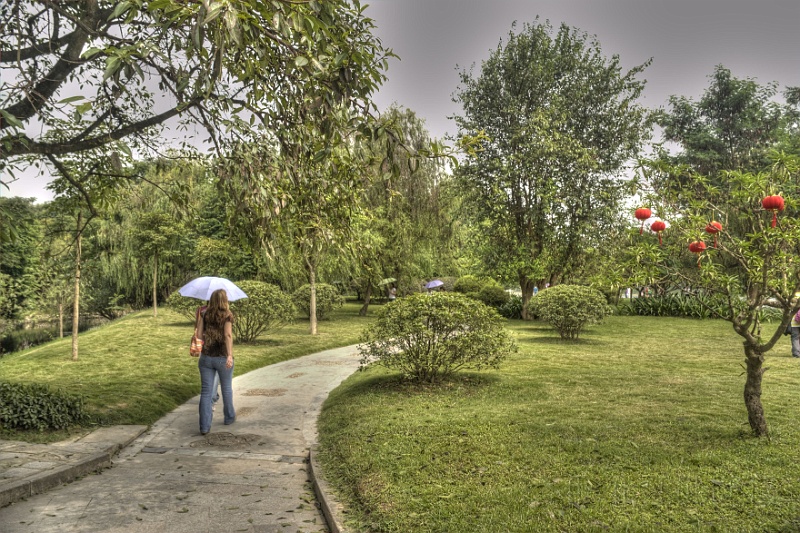 quilin12.jpg - There is a beautiful park set up all around the hill.