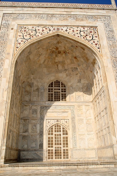 IMG_6000.JPG - This is one of the side entrances.