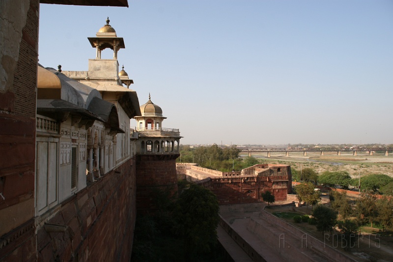 IMG_6053.JPG - A river shot from the walls.