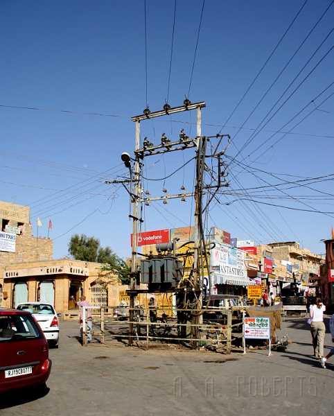 IMG_6151.JPG - This transformer station is outside the fort in a central sqaure... where all the traffice goes...