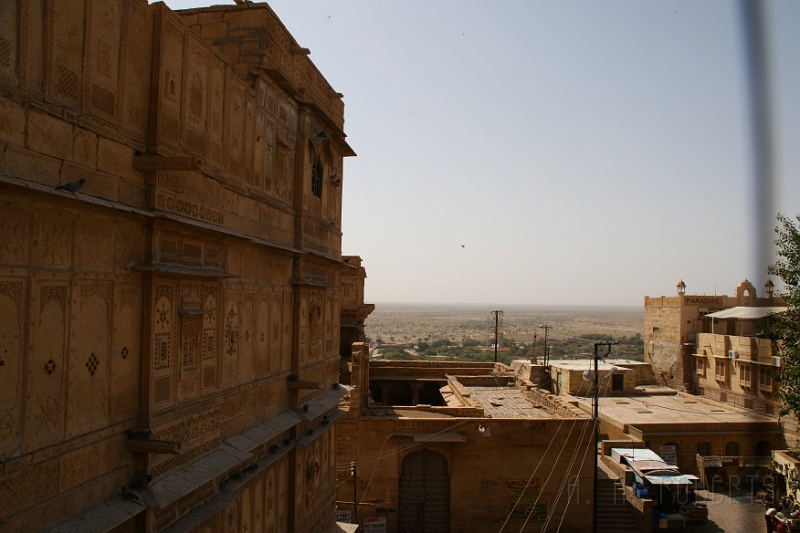 IMG_6256.JPG - Another palace wall shot with the desert in the distance.