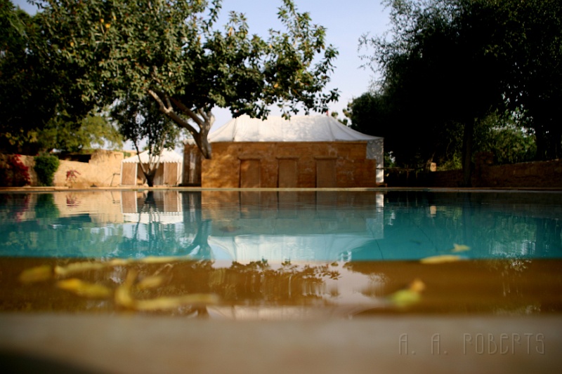 IMG_6634.JPG - The next morning I woke up and my camera was back to normal.  This is what the swimming pool at Mool Sagar looks like.