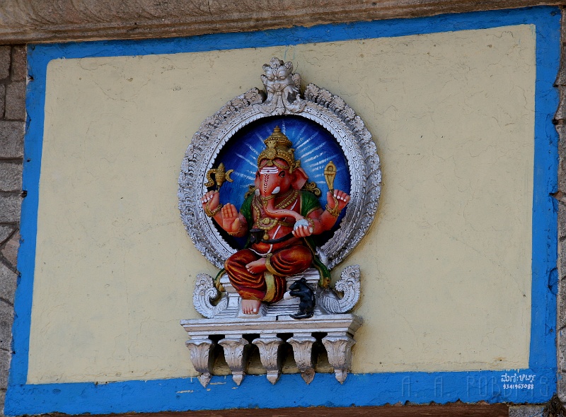IMG_5602.JPG - This is my favorite Hindu God, Lord Ganesha, the Remover of Obstacles... He never had to suffer traffice in Bangalore.