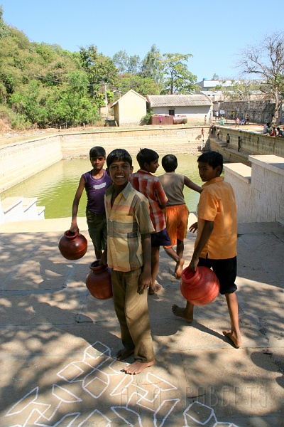 IMG_5081.JPG - These kids loved posing for me.