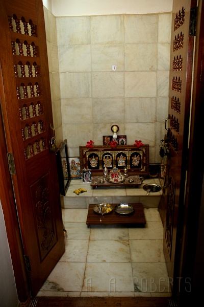 IMG_5163.JPG - This is the shrine that Viky's parents have in their house.  I thought it was very nice and the doors are beautiful.