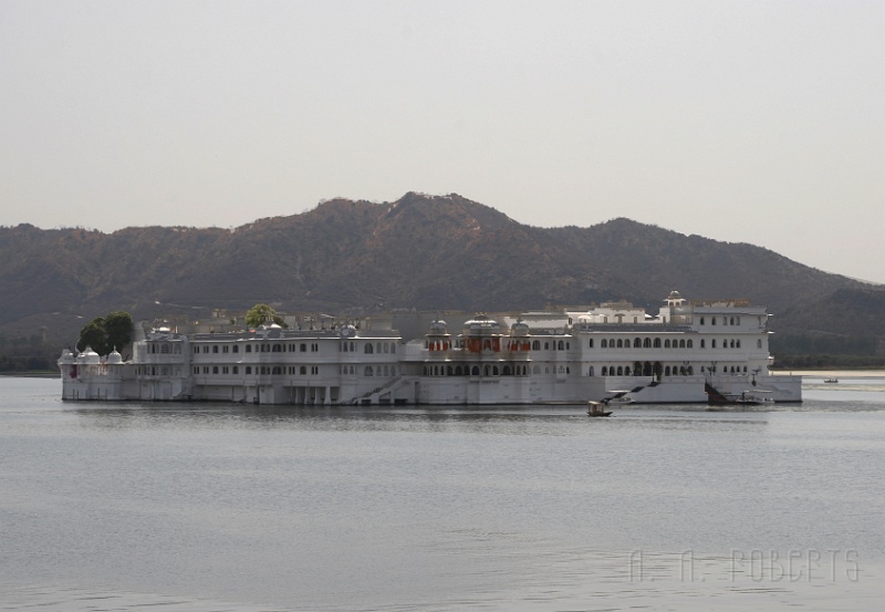 IMG_6649.JPG - This is the floating palace of Octopussy fame (a James Bond movie in case you live in a cave).  This was also part of the view out of our room.  The lake is called Pichola.