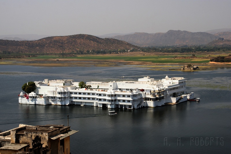 IMG_6771.JPG - Here's another view of Jag Niwas.  Rooms in this hotel are very expense as you might imagine.