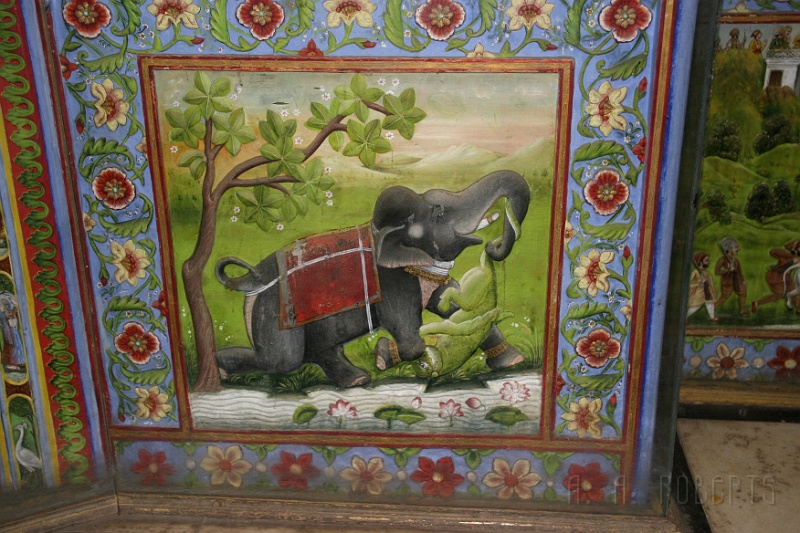 IMG_6787.JPG - Never piss of an elephant.