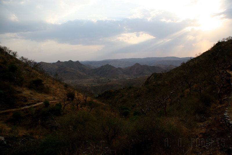 IMG_6960.JPG - We took an auto rickshaw up to the Monsoon Palace... not for the faint of heart...