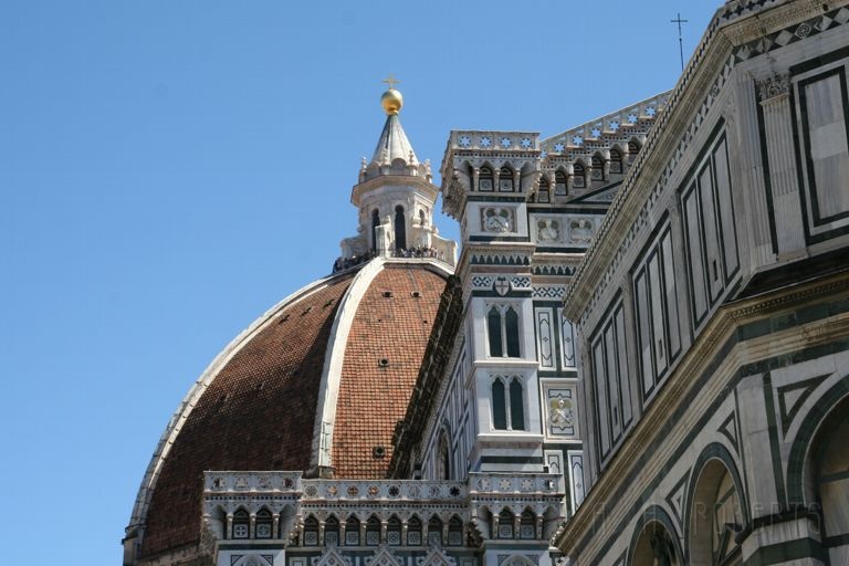 IMG_3827.jpg - If you look closely on the top of the cupola you'll see people.