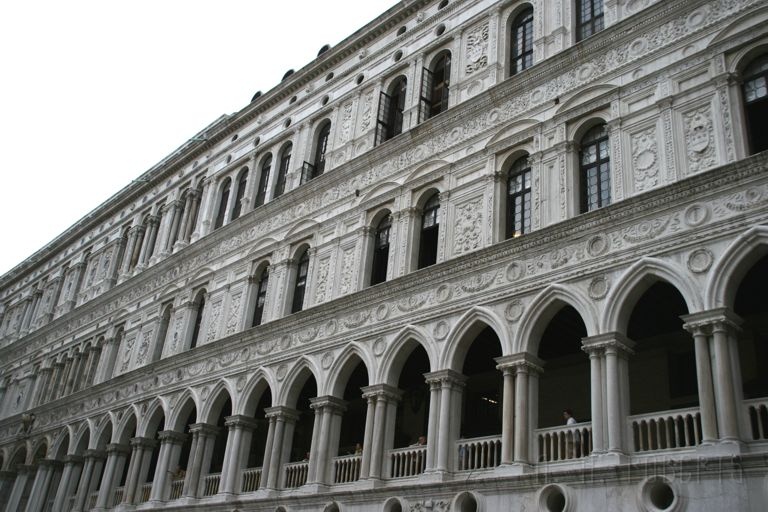 IMG_3369.jpg - This is inside the courtyard in St. Marks.