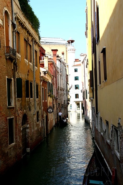 IMG_3518.jpg - No mopeds!