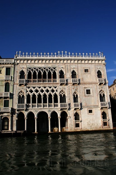 IMG_3562.jpg - A palazzo on the grand canal.
