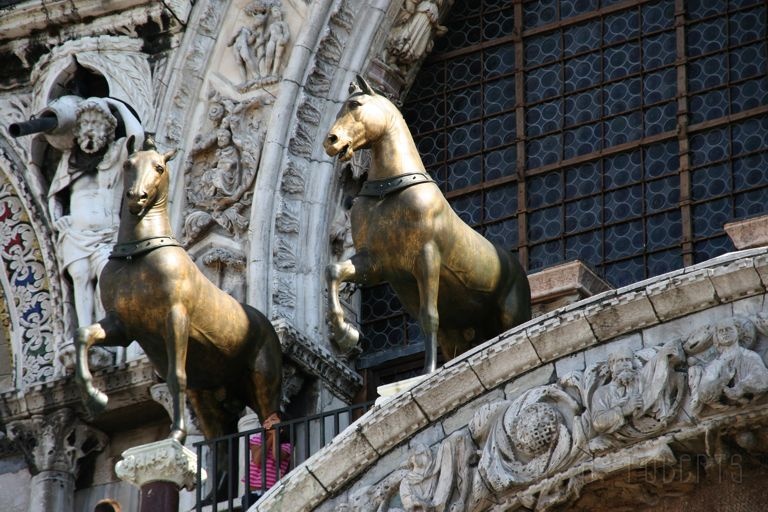 IMG_3639.jpg - These horses are replicas of the real thing.  The real ones are inside.