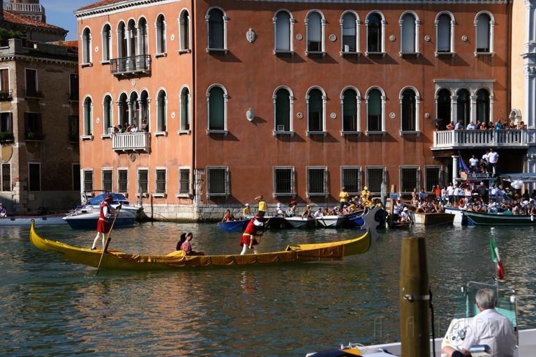 IMG_3744.jpg - This is the beginnings of the Gondola regatta.