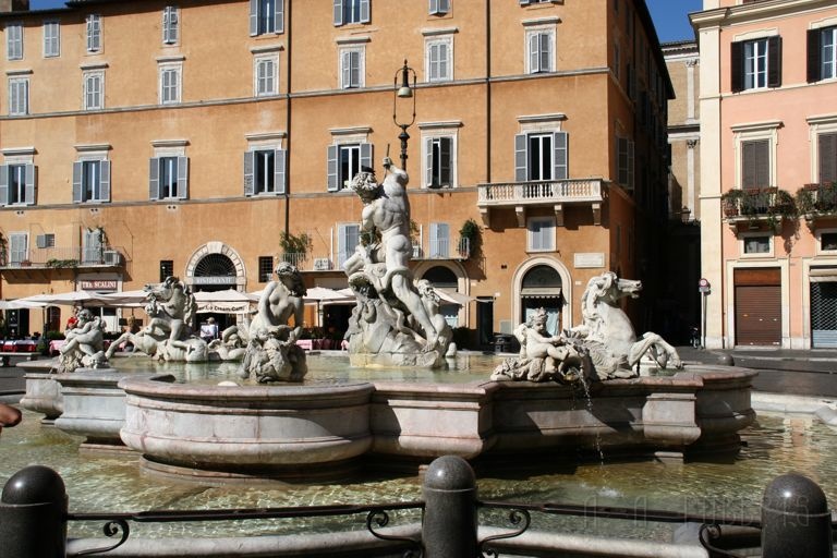 IMG_4077.jpg - This is another ocean themed fountain with neptune and friends.