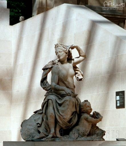 louvre-statue6.jpg - Clothing was partially optional.
