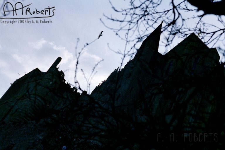 mont35.jpg - Dark Castle... same place though.