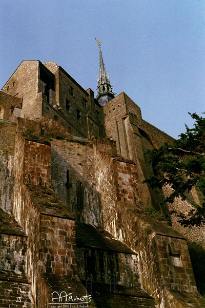 mont7.jpg - It was easily defensable.