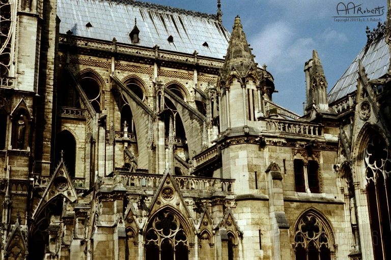notredame18.jpg - One side.