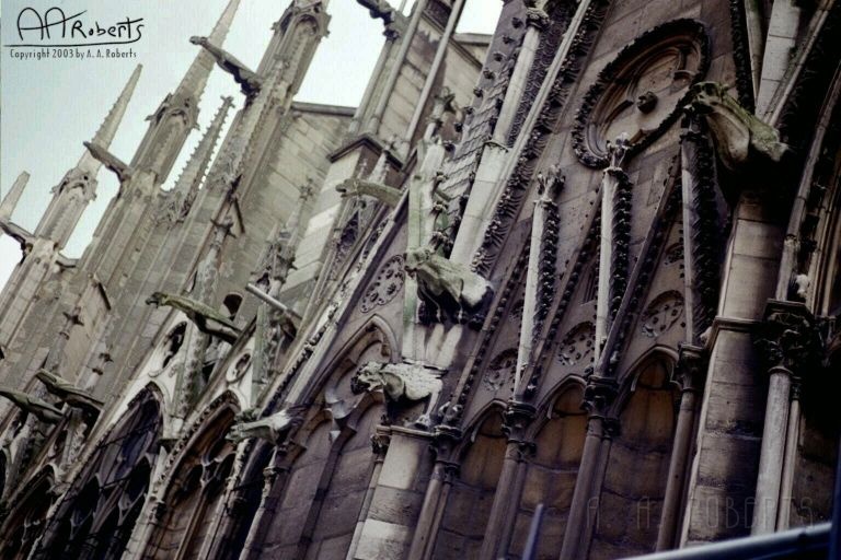 notredame19.jpg - Gargolyes!