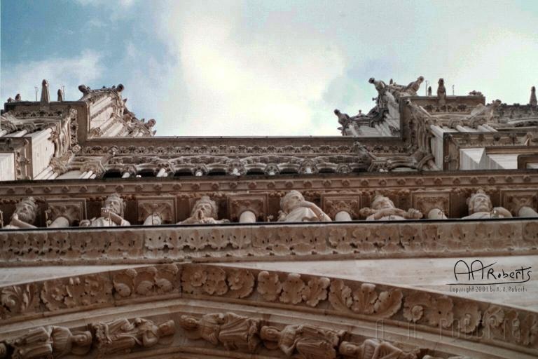 notredame7.jpg - It just keeps going, and going....