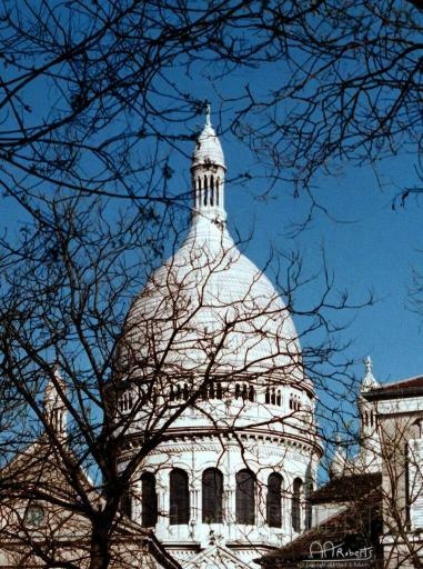 sacrecour2.jpg - Sacre cour is a church on top of a hill in Paris.  Has one of the best views in town.