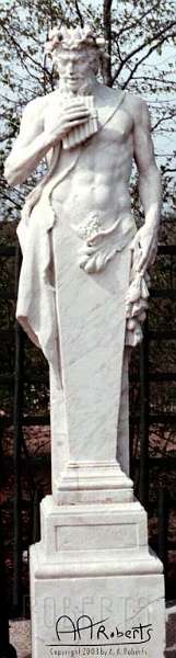 versailles-statue-5.jpg - But what about my legs!